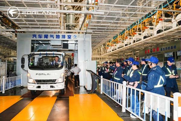 Откройте для себя FORLAND: захватывающий тур по заводу и тест-драйвы